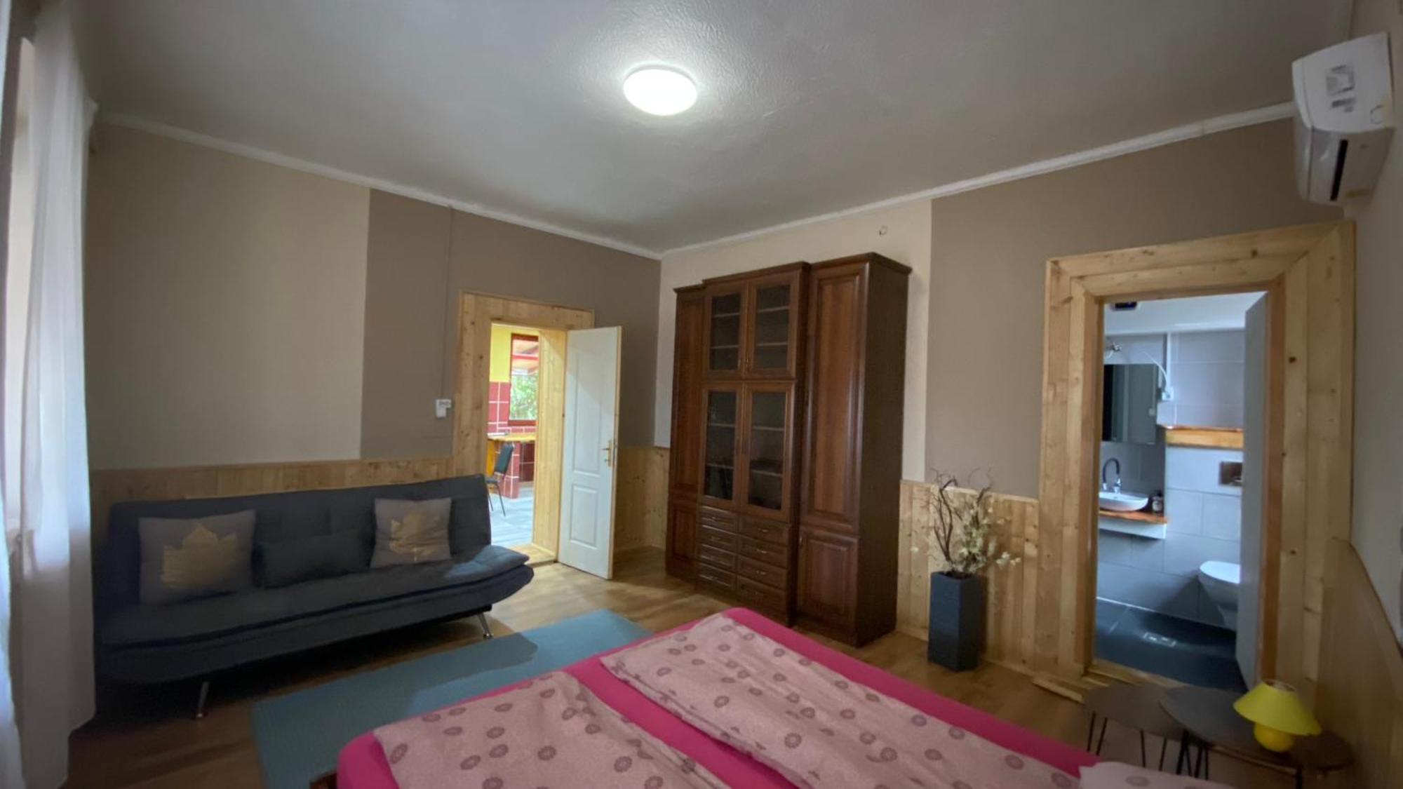 Dobo Tanya Villa Roszke Bagian luar foto