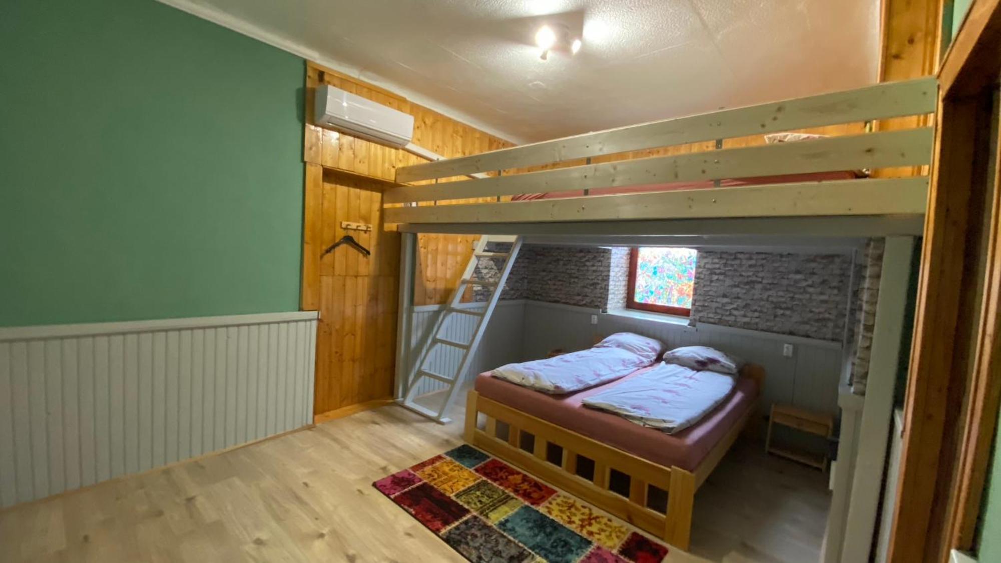 Dobo Tanya Villa Roszke Bagian luar foto
