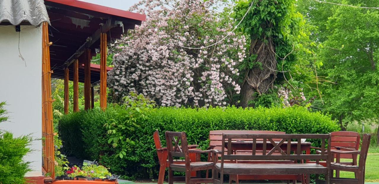 Dobo Tanya Villa Roszke Bagian luar foto